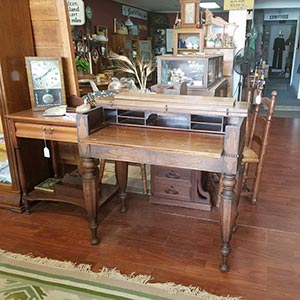 Sunshine Antiques in Aberdeen, NC