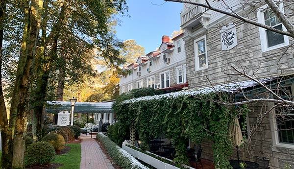 Pine Crest Inn